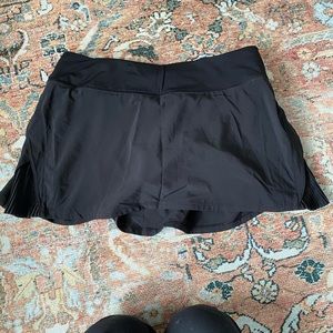 Lululemon street to pleat skort